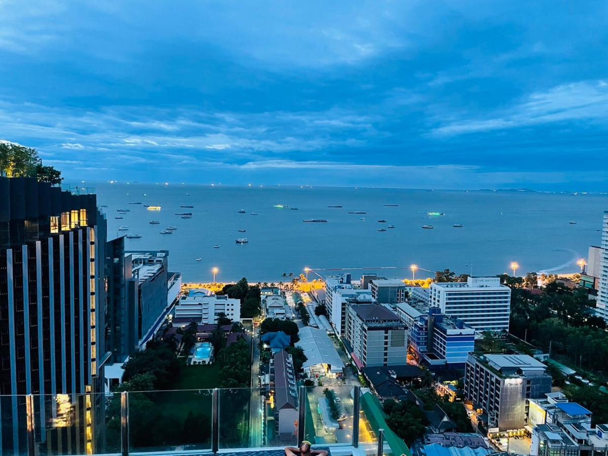 The Base Central Pattaya 2 Bed 2 Bath By Numam Esterno foto